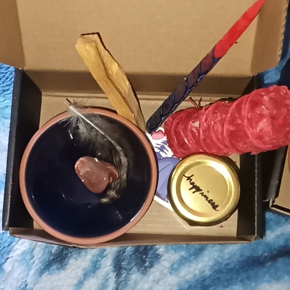 Witchy Box - Picture 3 of 4